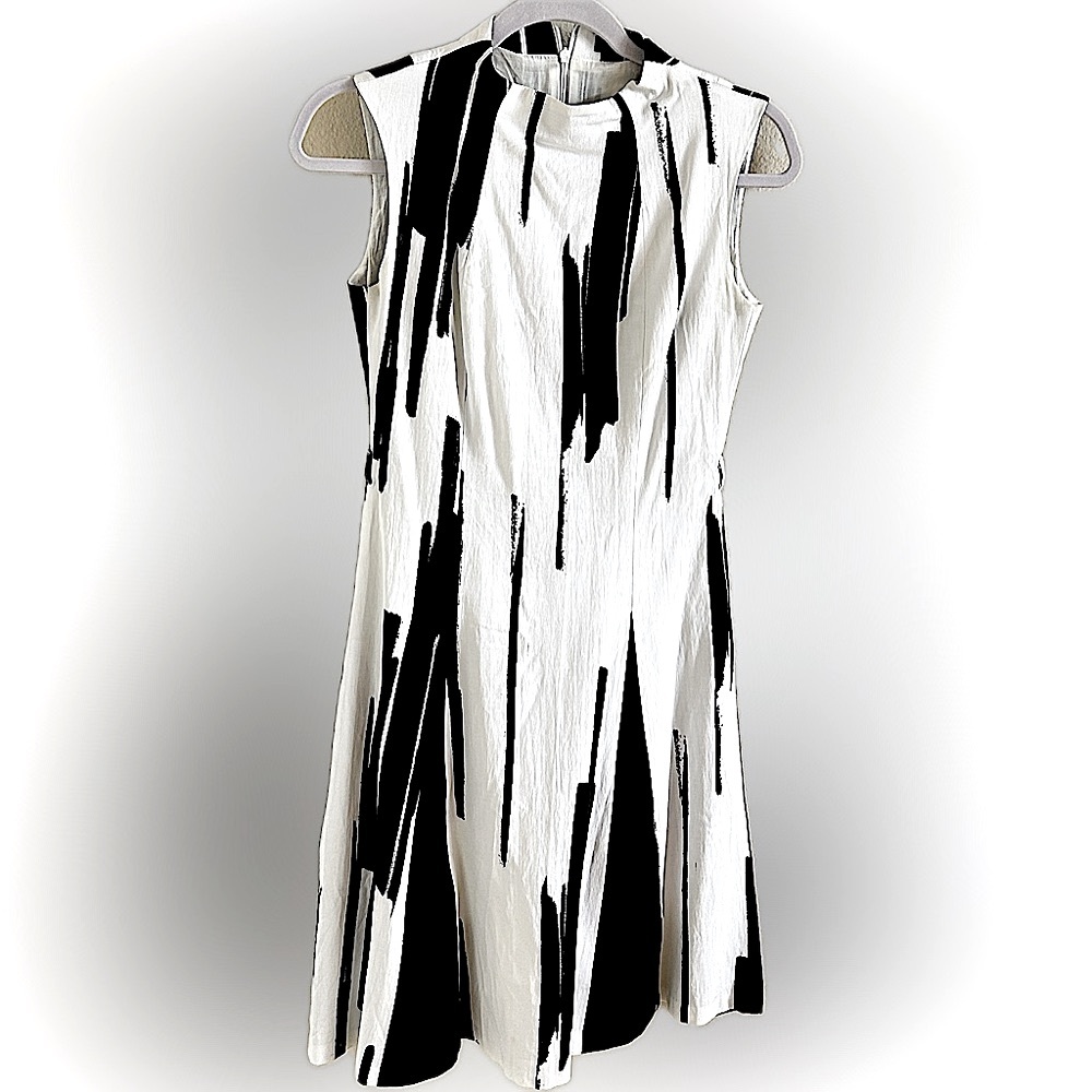 Vassa&Co Trend Designer Women’s dress Classic Size S Sleeveless Geometric